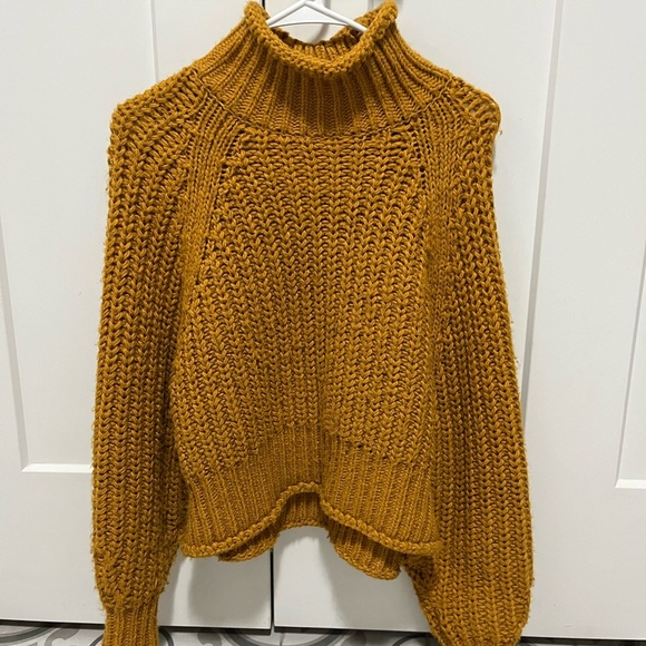 Women's H&M sweater - Picture 2 of 6